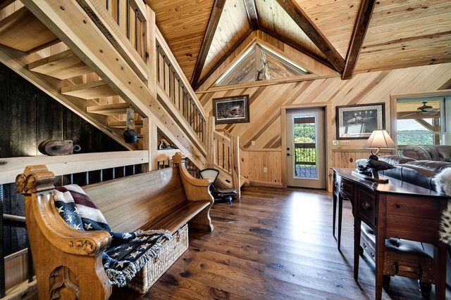 59 Russell Ln, Pleasant Shade, TN 37145