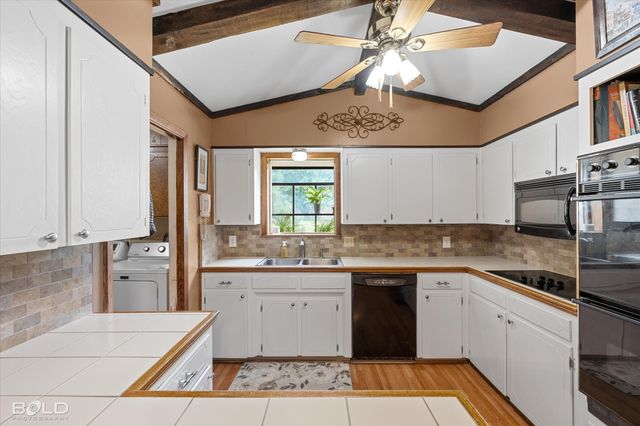 202 Espanita Boulevard, Haughton, LA 71037