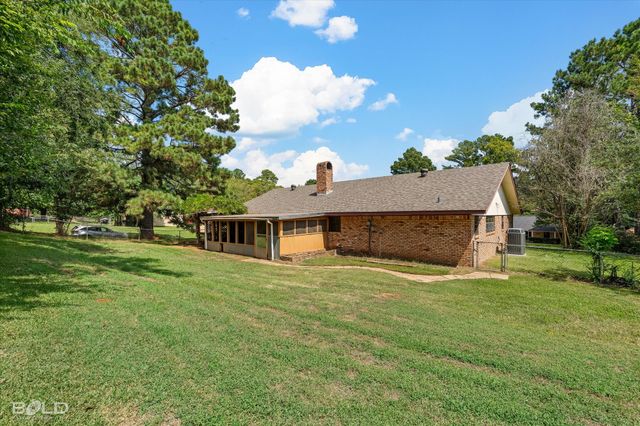 202 Espanita Boulevard, Haughton, LA 71037