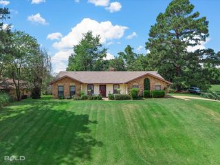202 Espanita Boulevard, Haughton, LA 71037