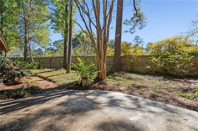 7485 Creekwood Drive, Mobile, AL 36695