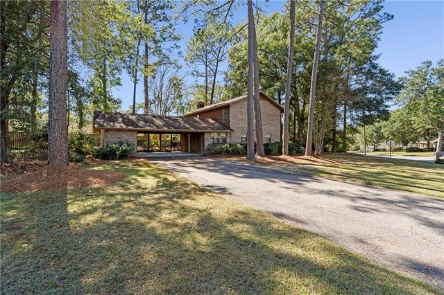 7485 Creekwood Drive, Mobile, AL 36695