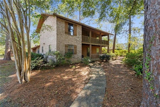 7485 Creekwood Drive, Mobile, AL 36695