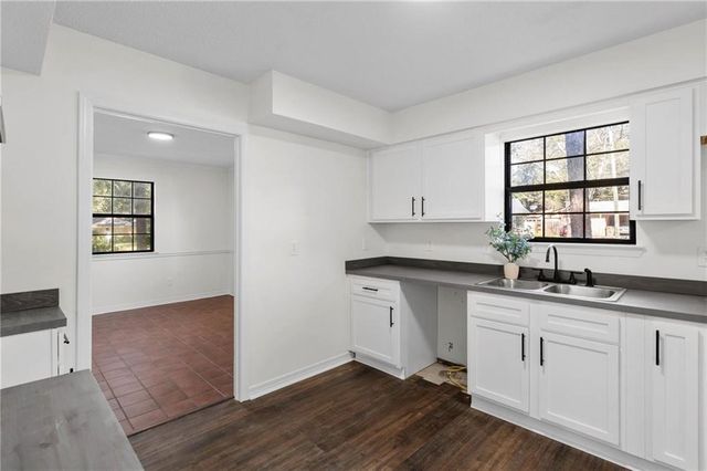 7485 Creekwood Drive, Mobile, AL 36695