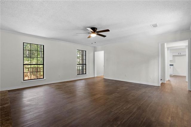 7485 Creekwood Drive, Mobile, AL 36695