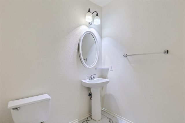 5521 SE Victory Gallop DR, Del Valle, TX 78617
