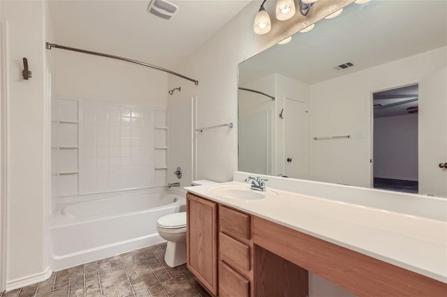 5521 SE Victory Gallop DR, Del Valle, TX 78617
