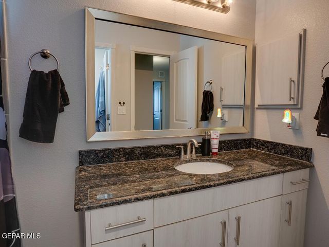 14752 WILLIAM MESHEL Drive, El Paso, TX 79938