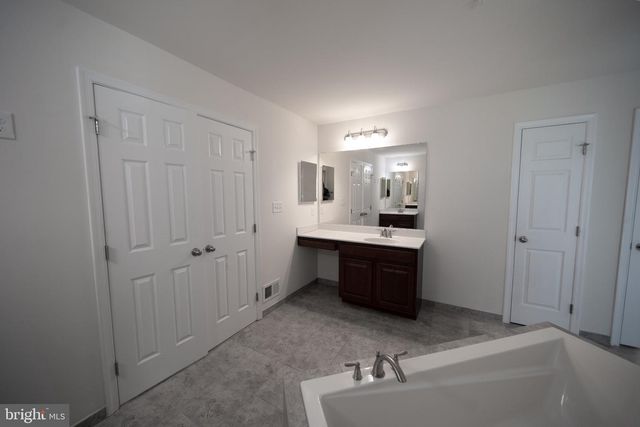 7356 TOTTENHAM DR, White Plains, MD 20695