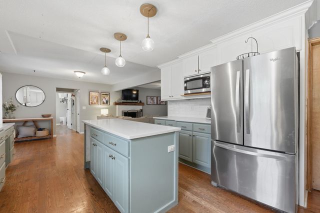 4645 N Hillcrest Ave, Bel Aire, KS 67220