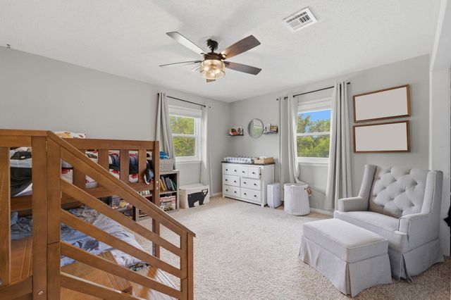 4645 N Hillcrest Ave, Bel Aire, KS 67220