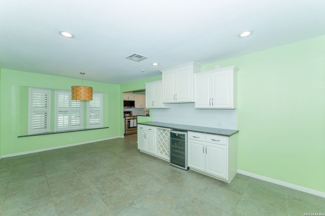 636 RITTIMAN RD, Terrell Hills, TX 78209