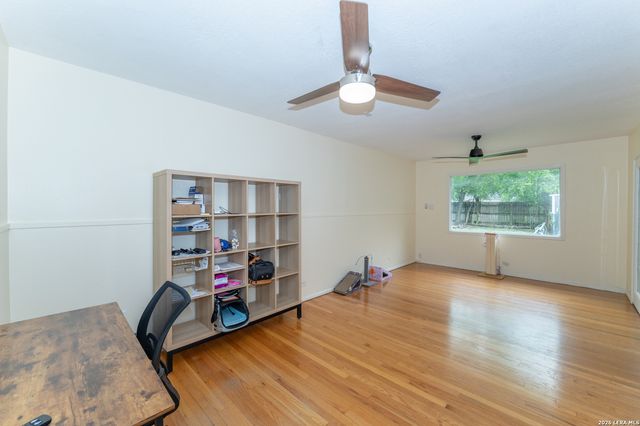 636 RITTIMAN RD, Terrell Hills, TX 78209