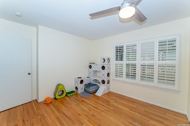 636 RITTIMAN RD, Terrell Hills, TX 78209