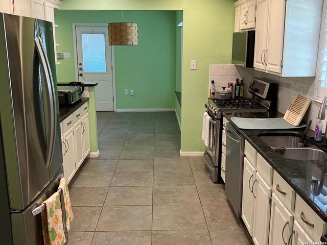 636 RITTIMAN RD, Terrell Hills, TX 78209