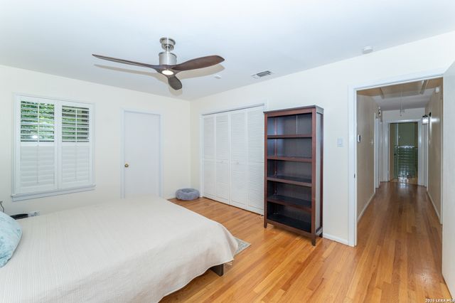 636 RITTIMAN RD, Terrell Hills, TX 78209
