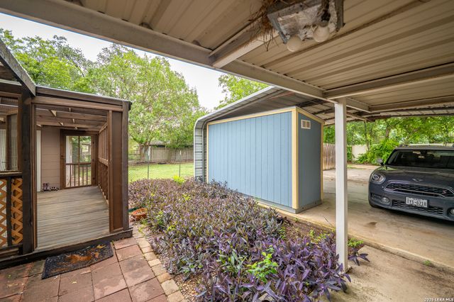 636 RITTIMAN RD, Terrell Hills, TX 78209