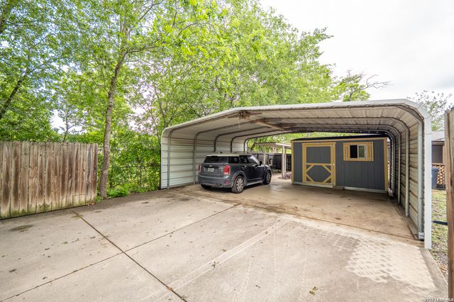 636 RITTIMAN RD, Terrell Hills, TX 78209