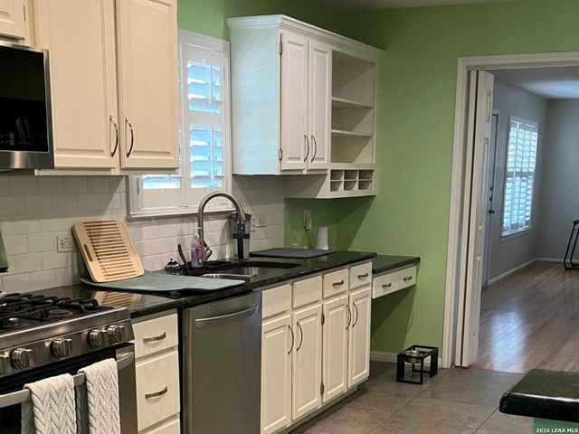 636 RITTIMAN RD, Terrell Hills, TX 78209