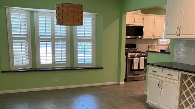 636 RITTIMAN RD, Terrell Hills, TX 78209