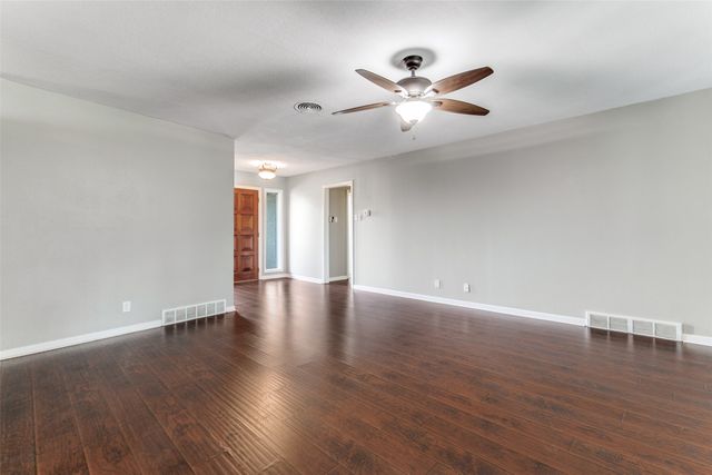 3217 Dreeben Drive, Richland Hills, TX 76118