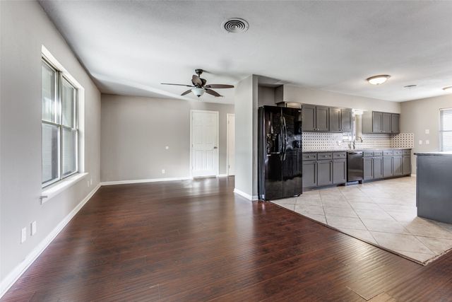 3217 Dreeben Drive, Richland Hills, TX 76118