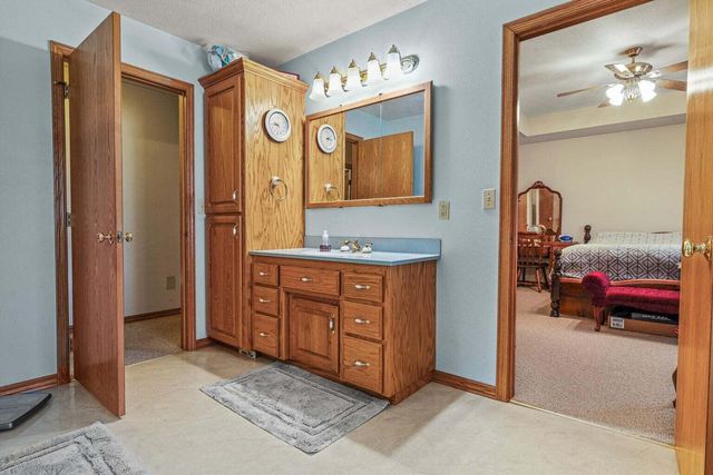 13512 Lawrence 2037, Miller, MO 65707