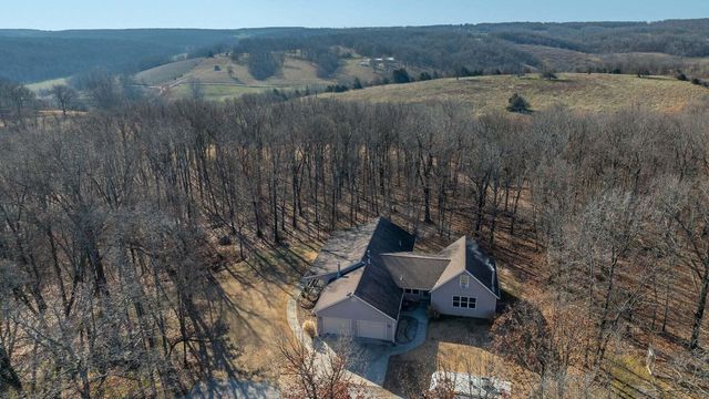 13512 Lawrence 2037, Miller, MO 65707