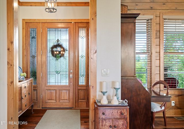 3656 Henry Town Rd, Sevierville, TN 37876