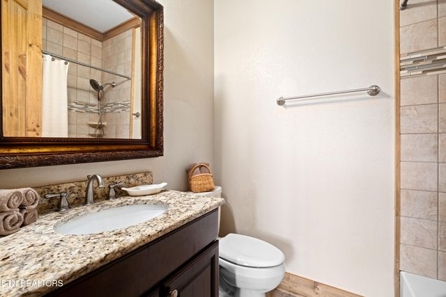 3656 Henry Town Rd, Sevierville, TN 37876