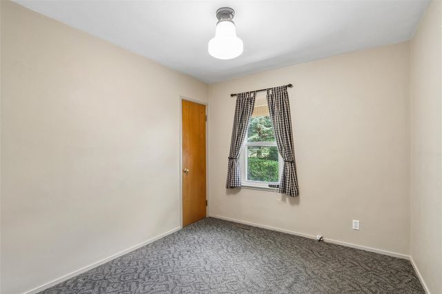 532 Olive St, Iowa City, IA 52246