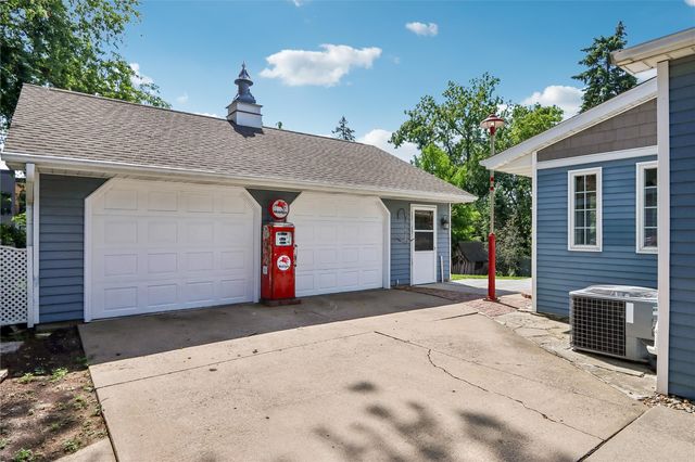 532 Olive St, Iowa City, IA 52246