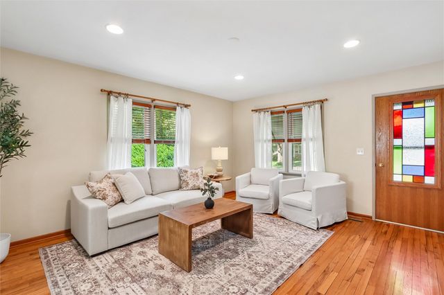 532 Olive St, Iowa City, IA 52246