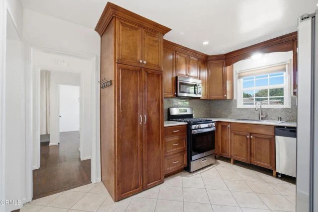 2756 Channel Drive, Ventura, CA 93003