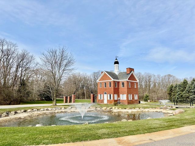 4448 Ford Avenue, Fenton Twp, MI 48451