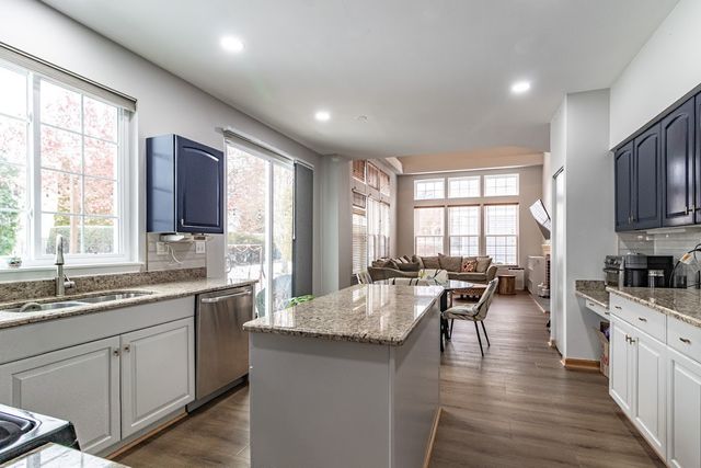 276 Pembrook Lane, Mundelein, IL 60060