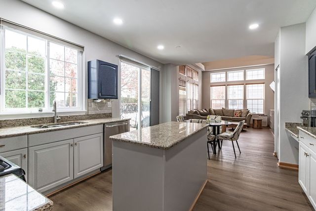 276 Pembrook Lane, Mundelein, IL 60060