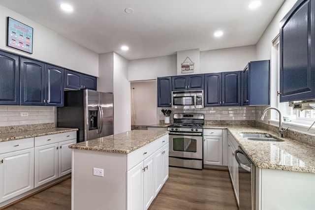 276 Pembrook Lane, Mundelein, IL 60060