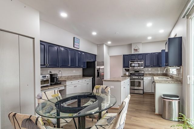 276 Pembrook Lane, Mundelein, IL 60060