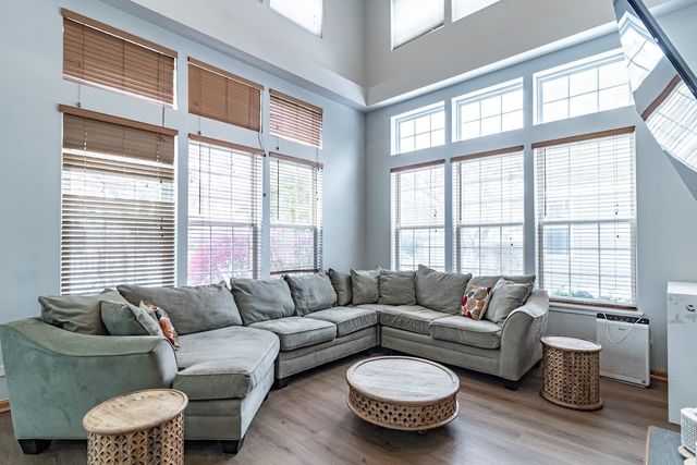 276 Pembrook Lane, Mundelein, IL 60060