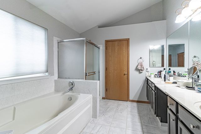 276 Pembrook Lane, Mundelein, IL 60060