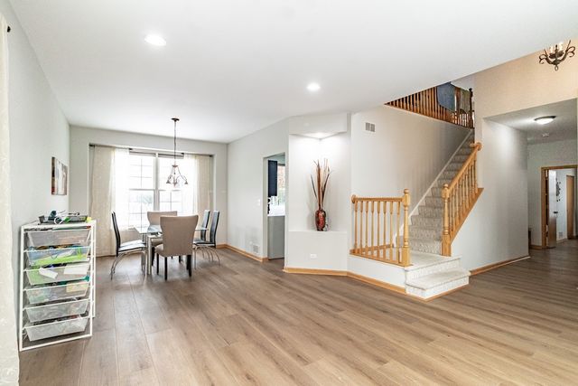 276 Pembrook Lane, Mundelein, IL 60060