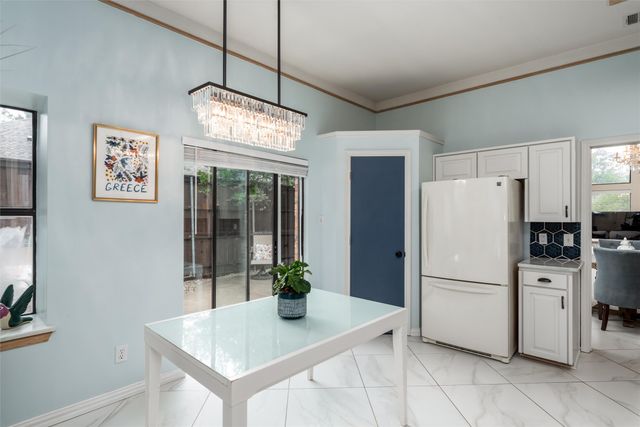2203 Glen Helen Circle, Carrollton, TX 75007