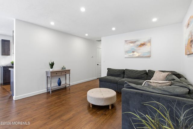 123 W 4th Street, Howell, NJ 07731