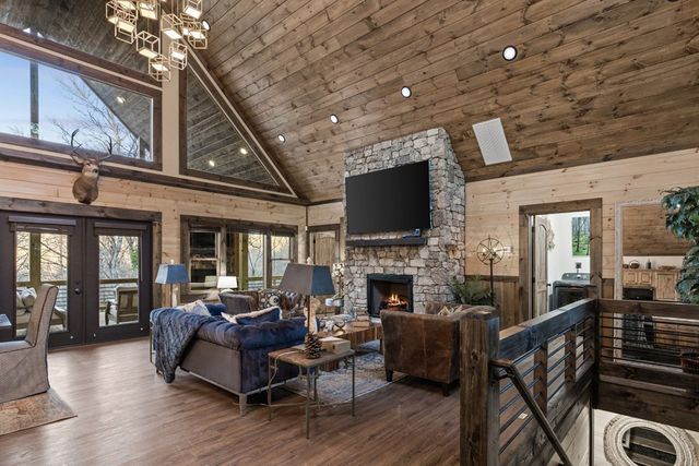 241 East Shalom Court, Blue Ridge, GA 30513