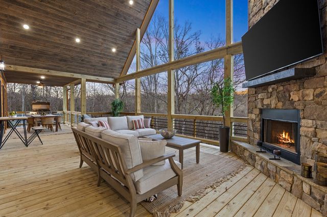 241 East Shalom Court, Blue Ridge, GA 30513