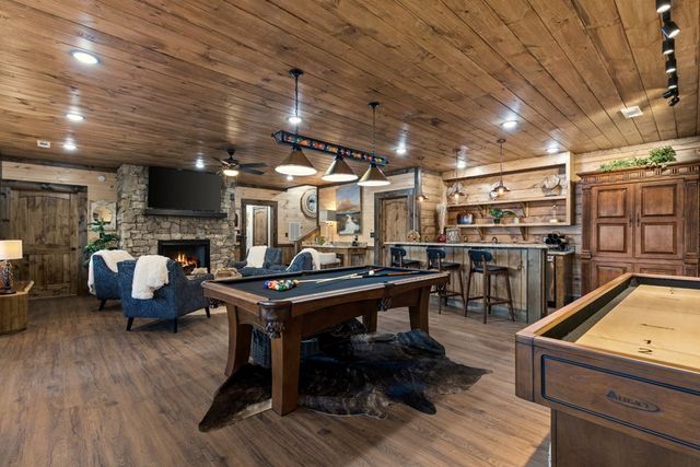 241 East Shalom Court, Blue Ridge, GA 30513