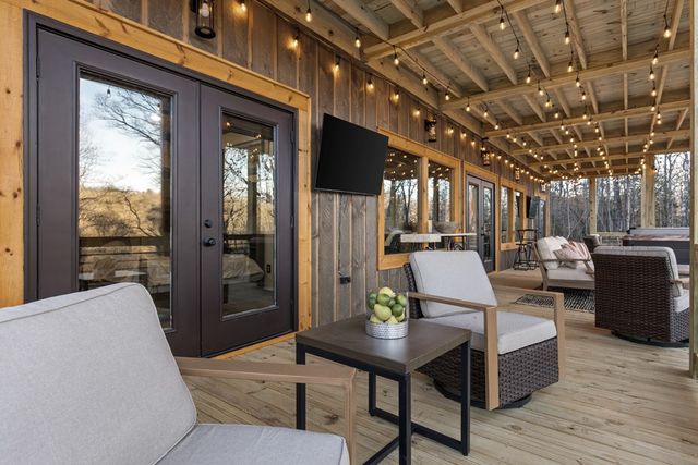 241 East Shalom Court, Blue Ridge, GA 30513