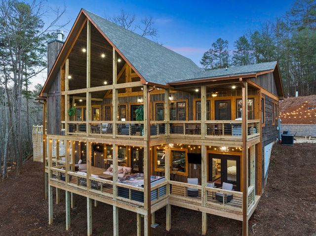 241 East Shalom Court, Blue Ridge, GA 30513