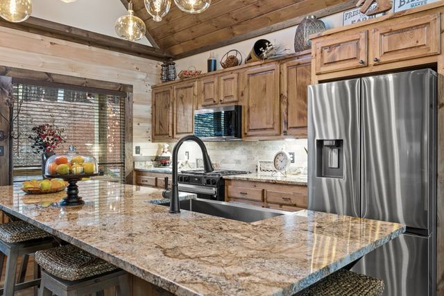 241 East Shalom Court, Blue Ridge, GA 30513